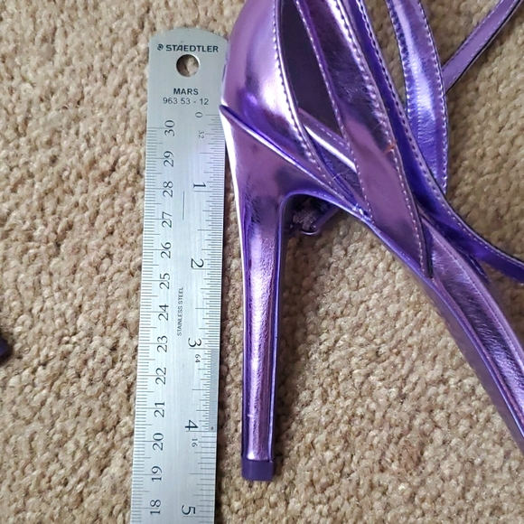Aldo Strappy Shiny Purple Shoes - Picture 7 of 9